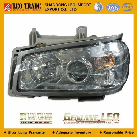 Фара передняя правая двухэлектродная HOWO LED WG9719720002 LEO