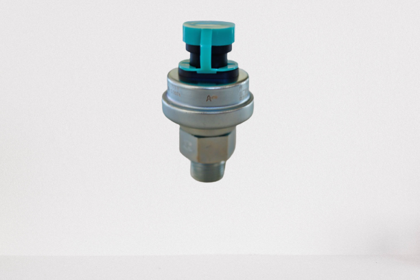 Датчик давления масла M18*1.5 612600090667