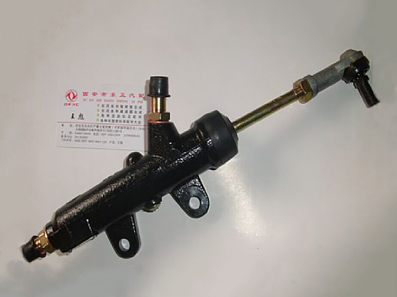 Главный цилиндр сцепления 6СТ DONG FENG