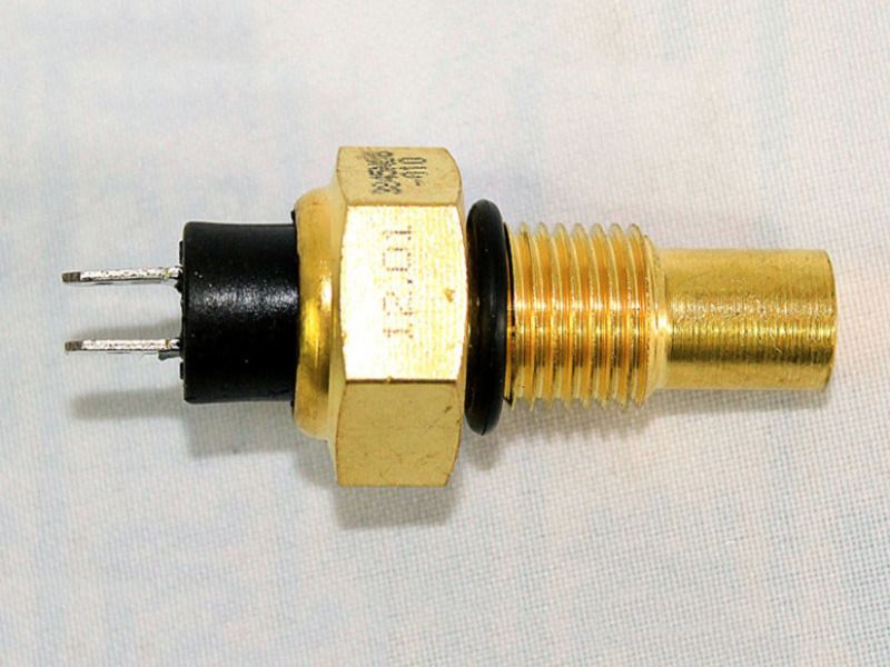 Датчик температуры охлаждения 6 ВТ DONG FENG 3845N05-010