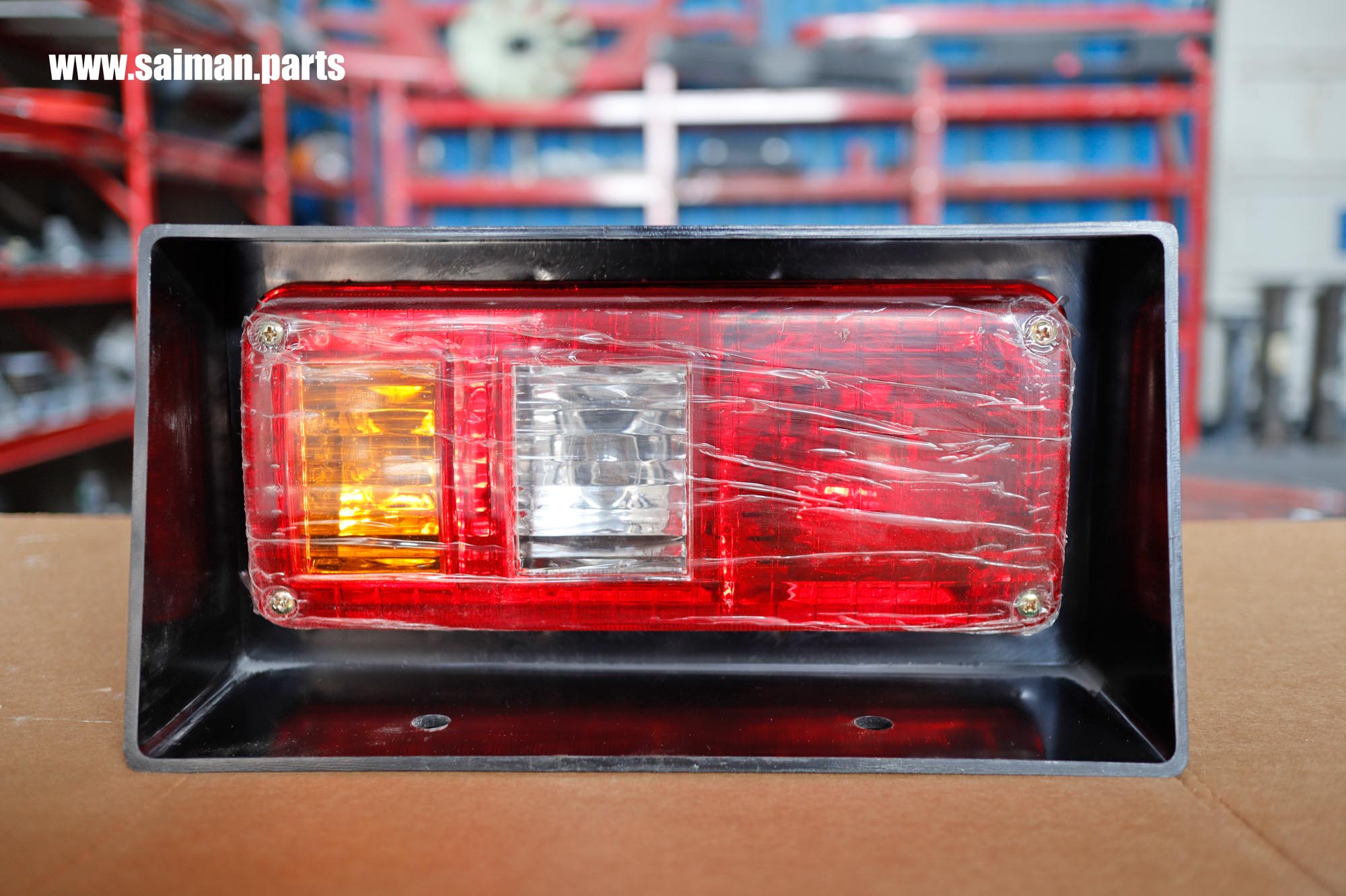 Фонарь задний L на Погрузчик 803544058-L — изображение 2