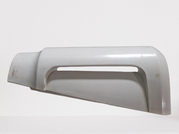 Обтекатель капота DZ1324187012