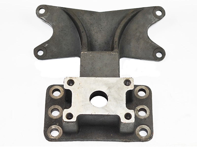 Кронштейн V-образной тяги задний мост AZ9231340041