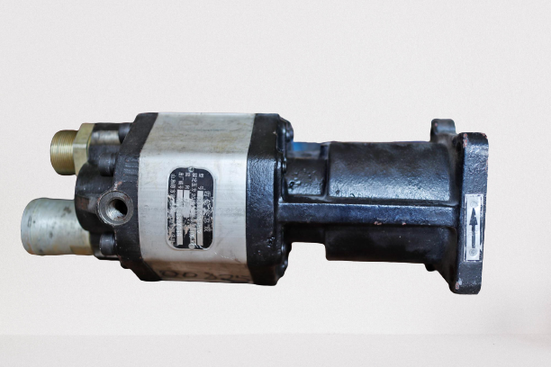 Насос подъема кузова качественный CBC-F100-BA02